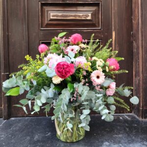 JARRON DE CRISTAL con ADORNO FLORAL DE PEONIAS